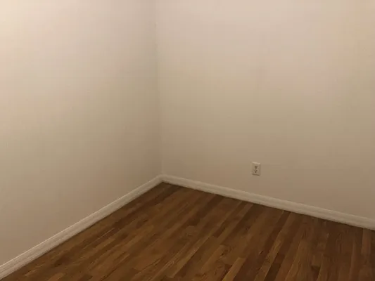 Rented by GreenVill Real Estate LLC | media 27