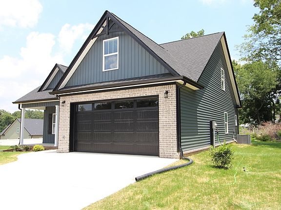5th image of 229 Eastview Cove Dr SE Lot 10