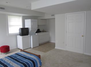 2104 Woodford Rd, Vienna, VA 22182