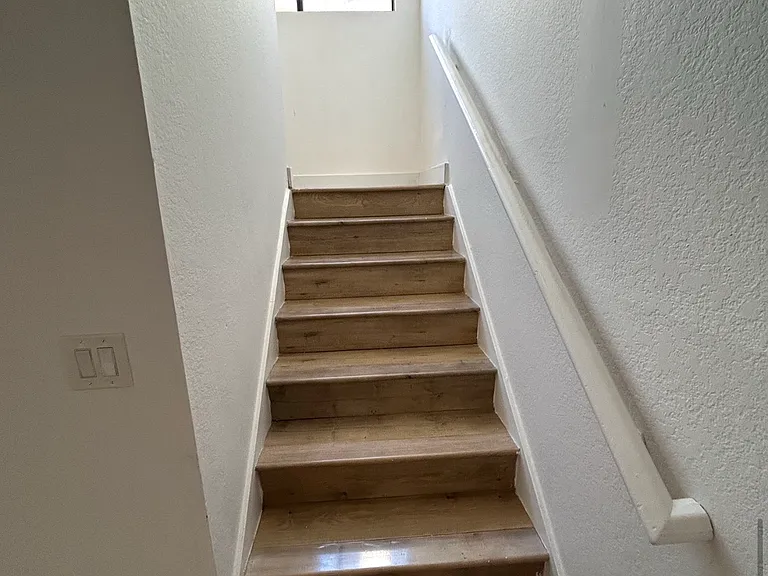 313 E Pine St #18 — Photo 7