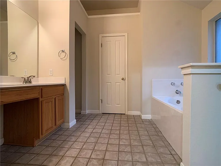 5726 Taylorcrest Dr — Photo 15