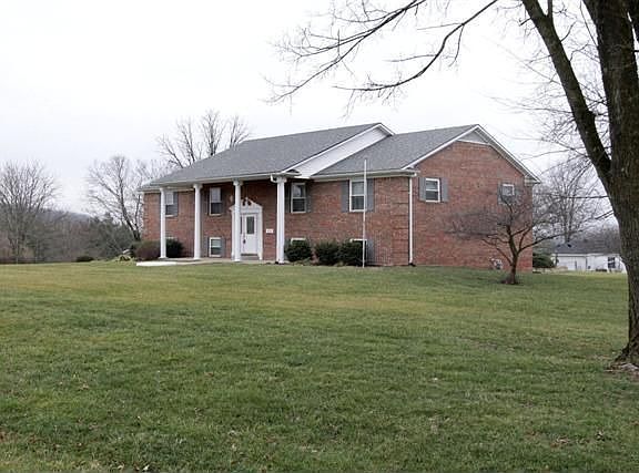 2nd image of 953 Saint Andrews Way