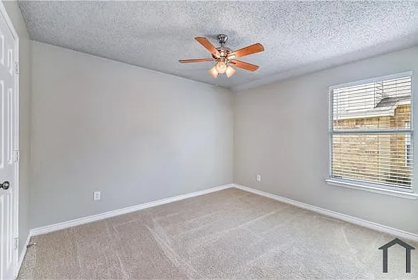 414 Lemon Dr — Photo 6