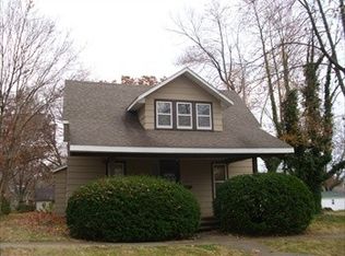 504 N Locust St, Greenville, IL