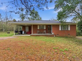 85 Country Cir, Ellisville, MS 39437