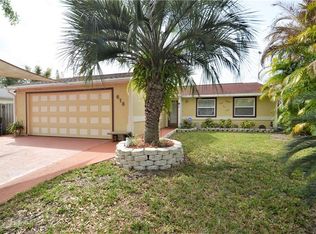 618 Bay Lake Trl, Oldsmar, FL 34677