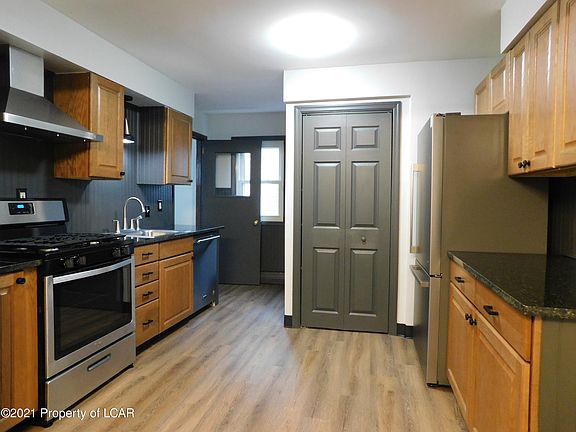 3rd image of 66 N Goodwin Ave