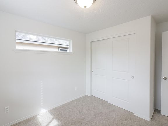 3rd image of 3288 NW 10th St