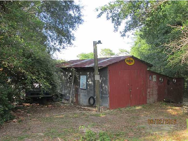 2nd image of 8130 Oak Hill Dr