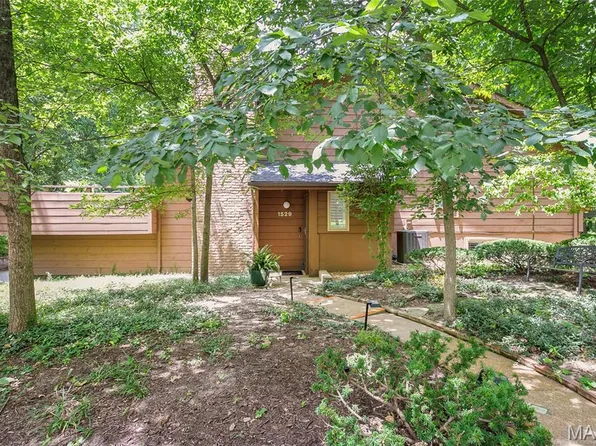1529 Autumn Leaf Dr, Ballwin, MO 63021