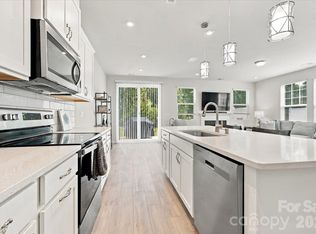 8036 Overmeadow Ln, Charlotte, NC 28269