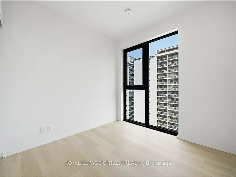 109 Erskine Ave #1602 — Photo 5