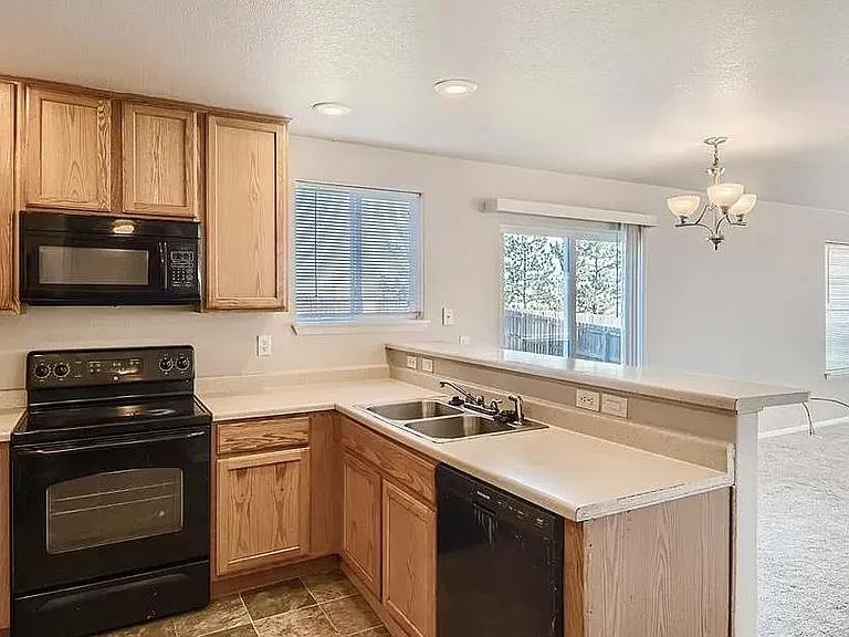 8069 Kettle Drum St — Photo 7