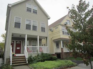 126 W 10th St, Bayonne, NJ 07002