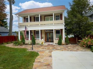 4411 Point Comfort Dr, New Franklin, OH 44319