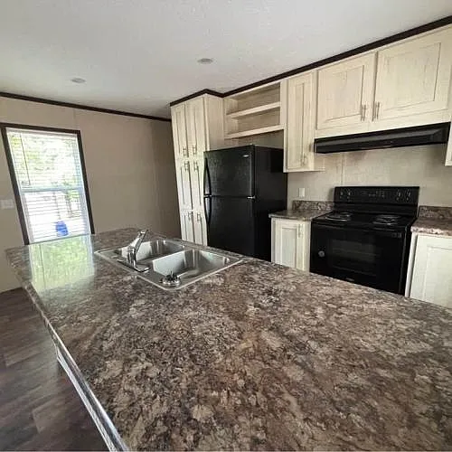 205 Owl Dr — Photo 4