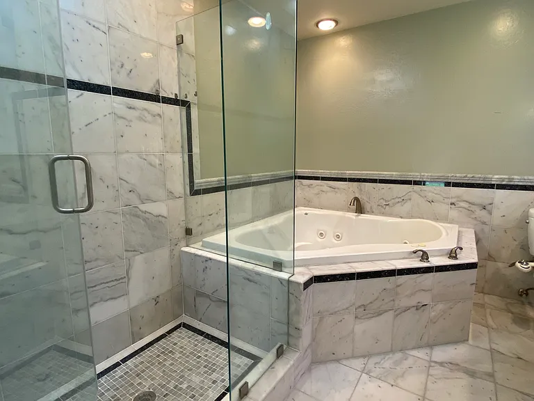 370 Colville Dr — Photo 23