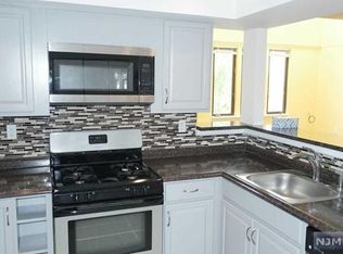738 Mainsail Ln, Secaucus, NJ 07094