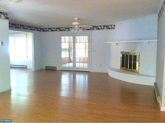 2nd image of 31669 Burton Dr