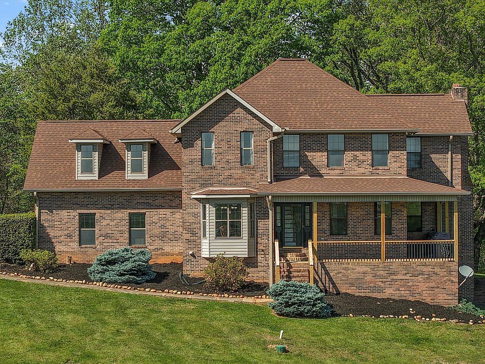 1st image of 2869 Persian Ln