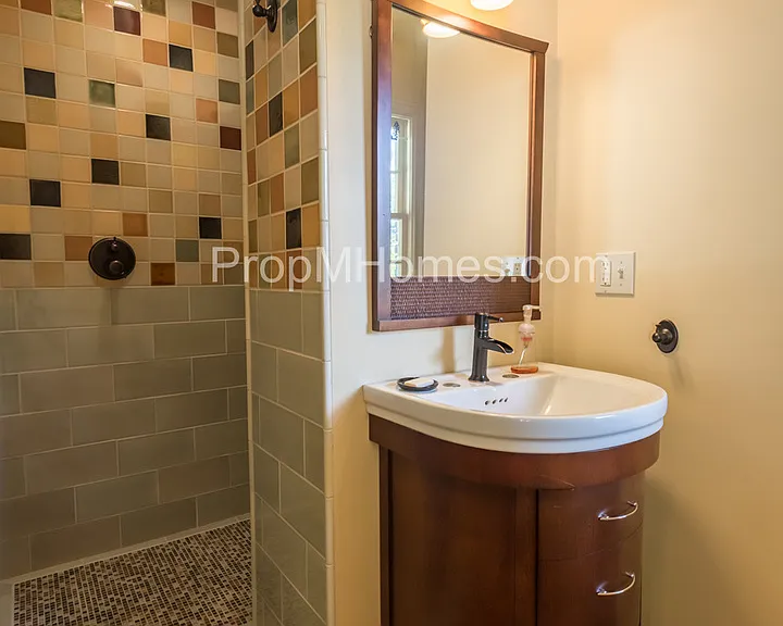 475 Furnace St — Photo 18