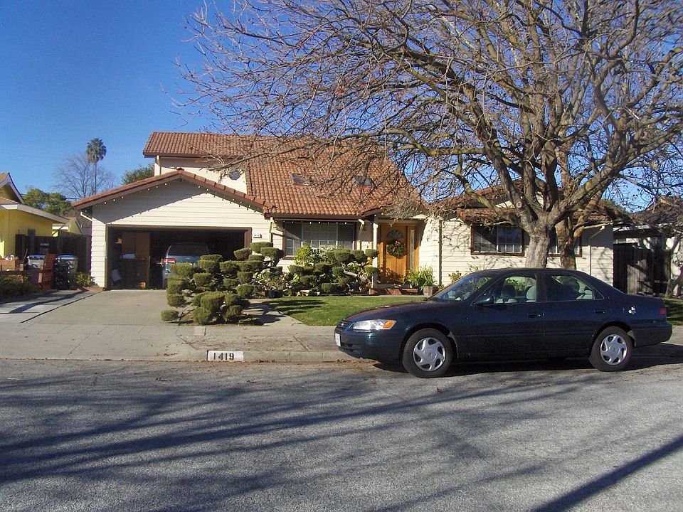 1st image of 1419 Daphne Dr