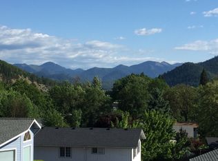 108 Willow Ln, Rogue River, OR 97537