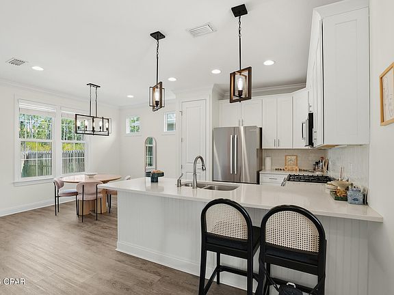 5th image of 199 Windrow Way