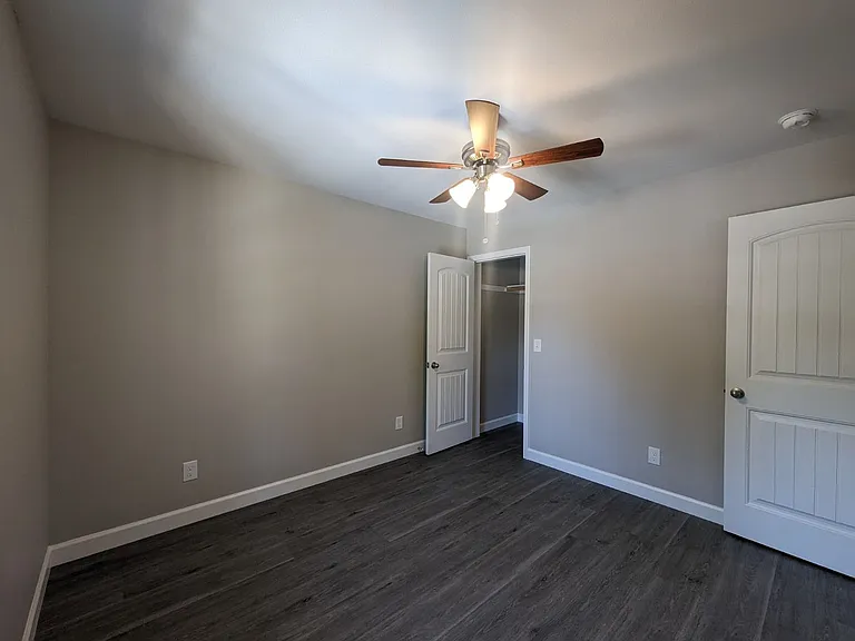 2230 Lyon St — Photo 12