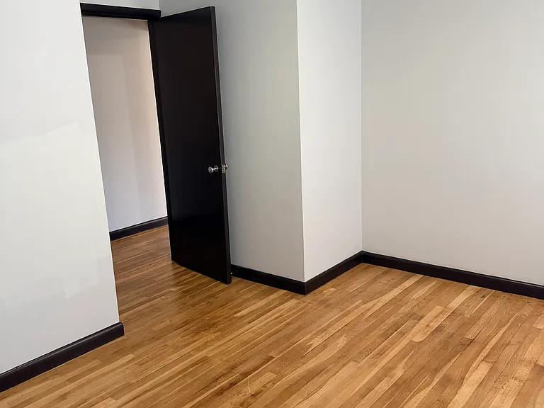 1734 Culbertson Ave #4 — Photo 3
