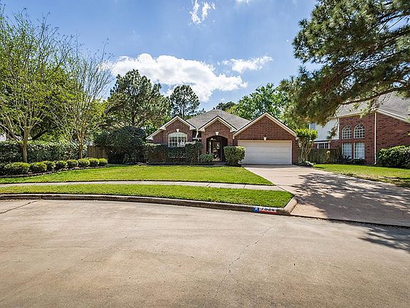 2nd image of 7934 Park Hollow Ct