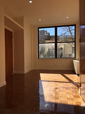 Rented by Meraki Realty LLC | media 15