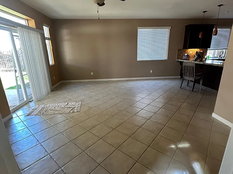 1741 E Alcala Dr — Photo 10