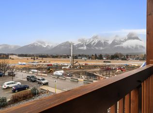 300 Palliser Ln #323, Canmore, AB T1W0H5