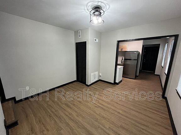 4th image of 1409 S Alabama St