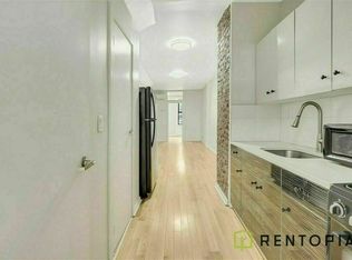 284 Powers St #3N, Brooklyn, NY 11211