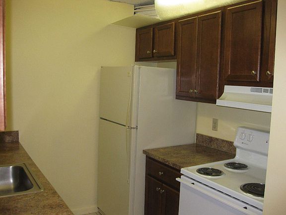 5th image of 6501 Chasewood Dr APT C