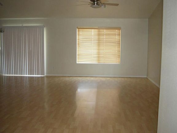 5th image of 10510 W Wilshire Dr