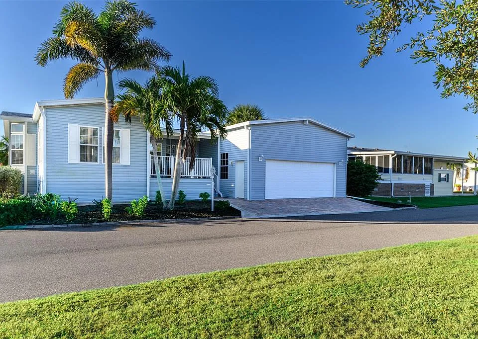 2 Emden Cir