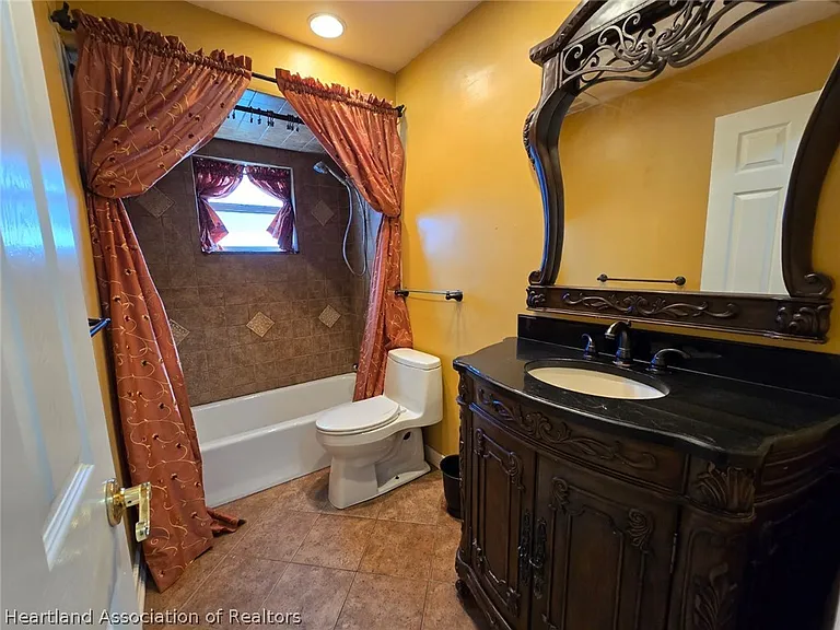 2922 Wynstone Dr — Photo 18