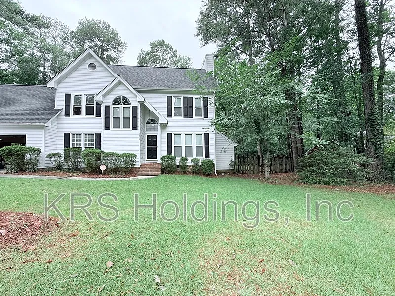 3 bed, 2.5 bath, 1889 sqft, $2,100 — Photo 1