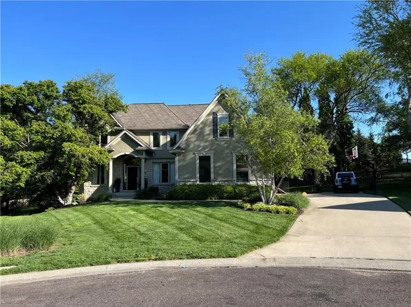 14601 Carter St, Overland Park, KS 66221
