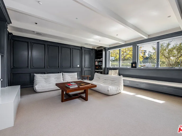 580 Chalette Dr — Photo 26