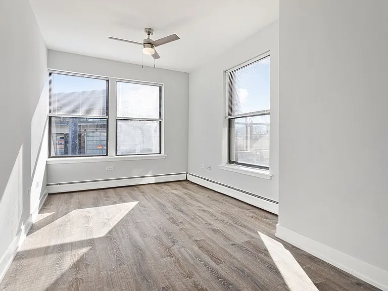 1625 W Howard St — Photo 42