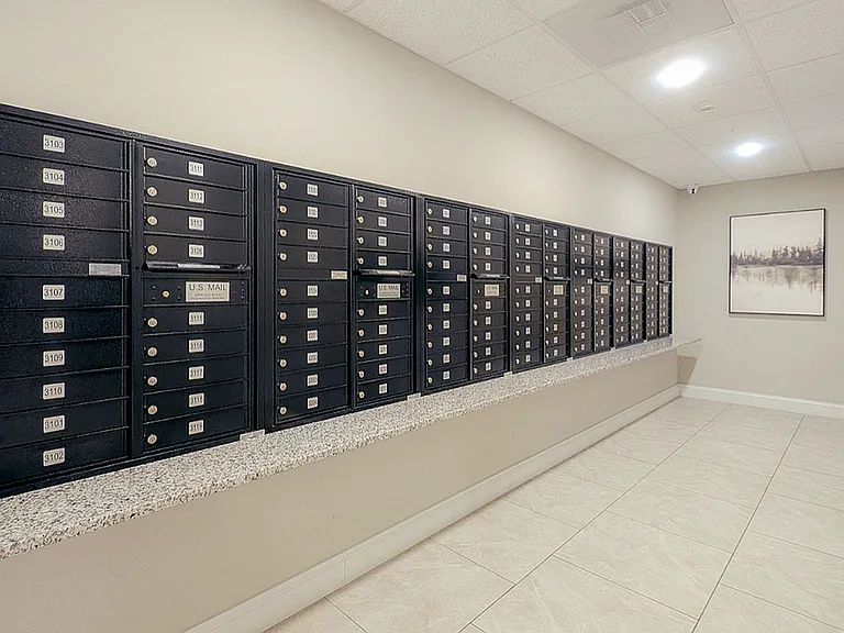 114 - Mailroom