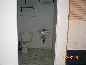 3rd image of 1227 W Gardena Blvd