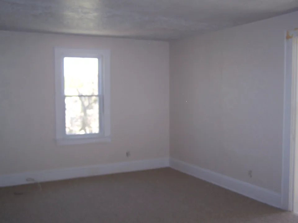 Large living room with bonus room