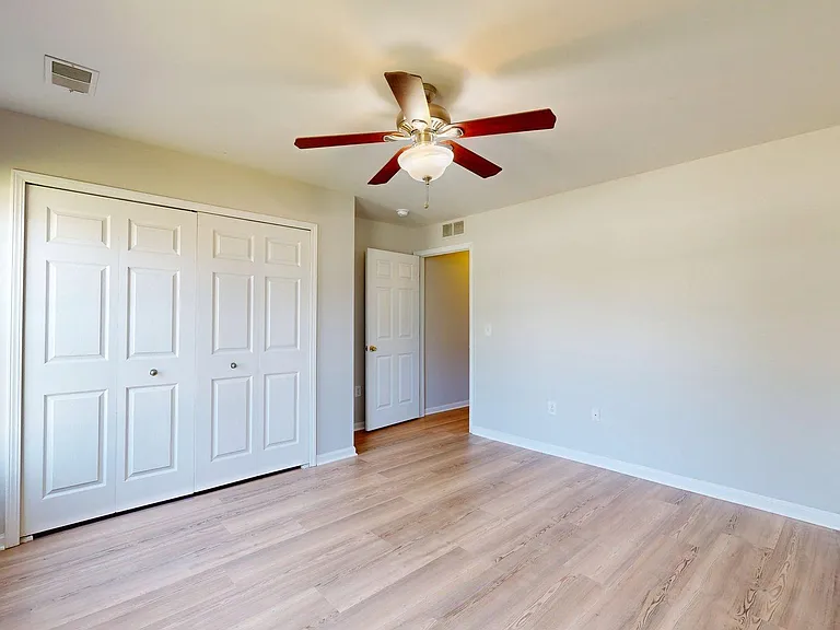 1376 Addington Ln — Photo 17