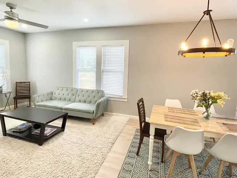 102 Kirkwood — Photo 1