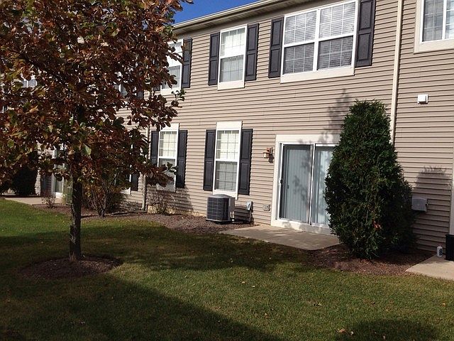 2nd image of 529 S Jade Ln
